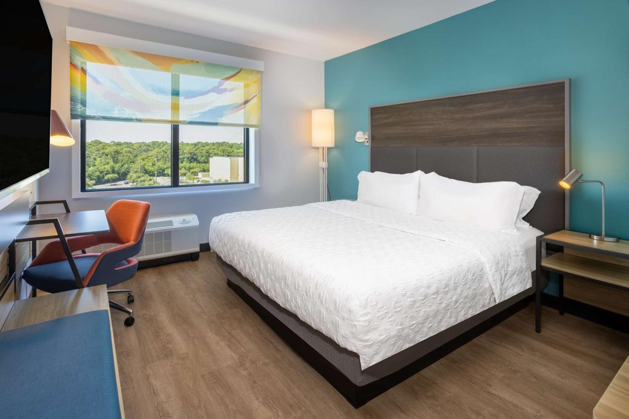 Tru By Hilton Pensacola Airport Medical Center Hotel Exterior photo